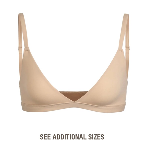 SKIMS Tan Bra - Picture 3 of 10